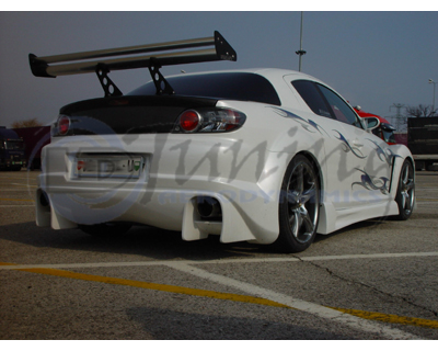 RX-8 : pas mal la jupe arriére !!!